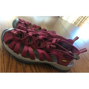 Keen Whisper Waterproof Burgundy Sport Hiking Sandals‎ Shoes Women's Size 9